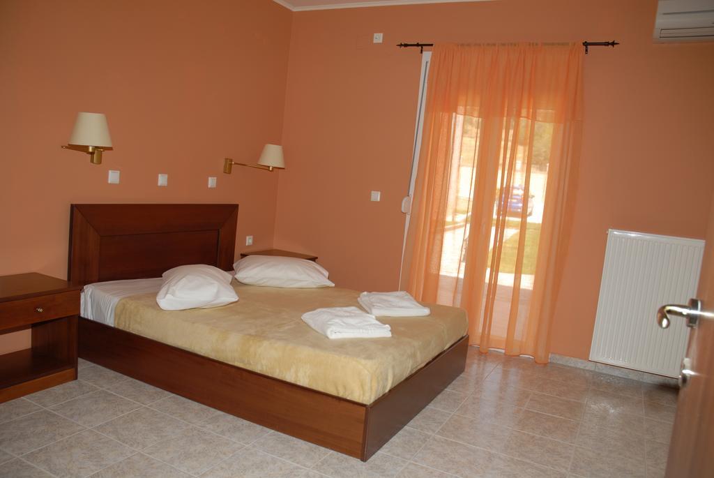 Yakinthos Garden Appartement Anaxos Buitenkant foto